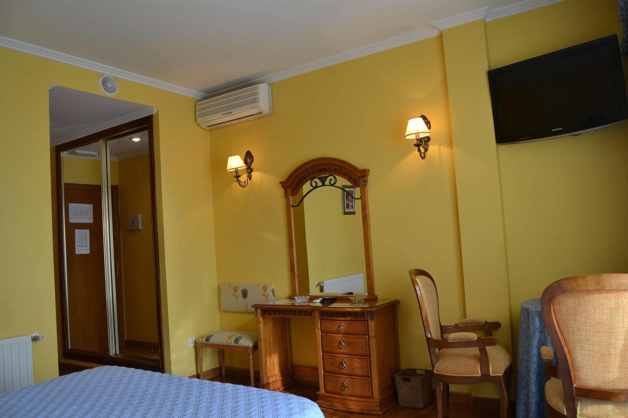 Hotel Playa Compostela Vilagarcia de Arousa Exteriör bild