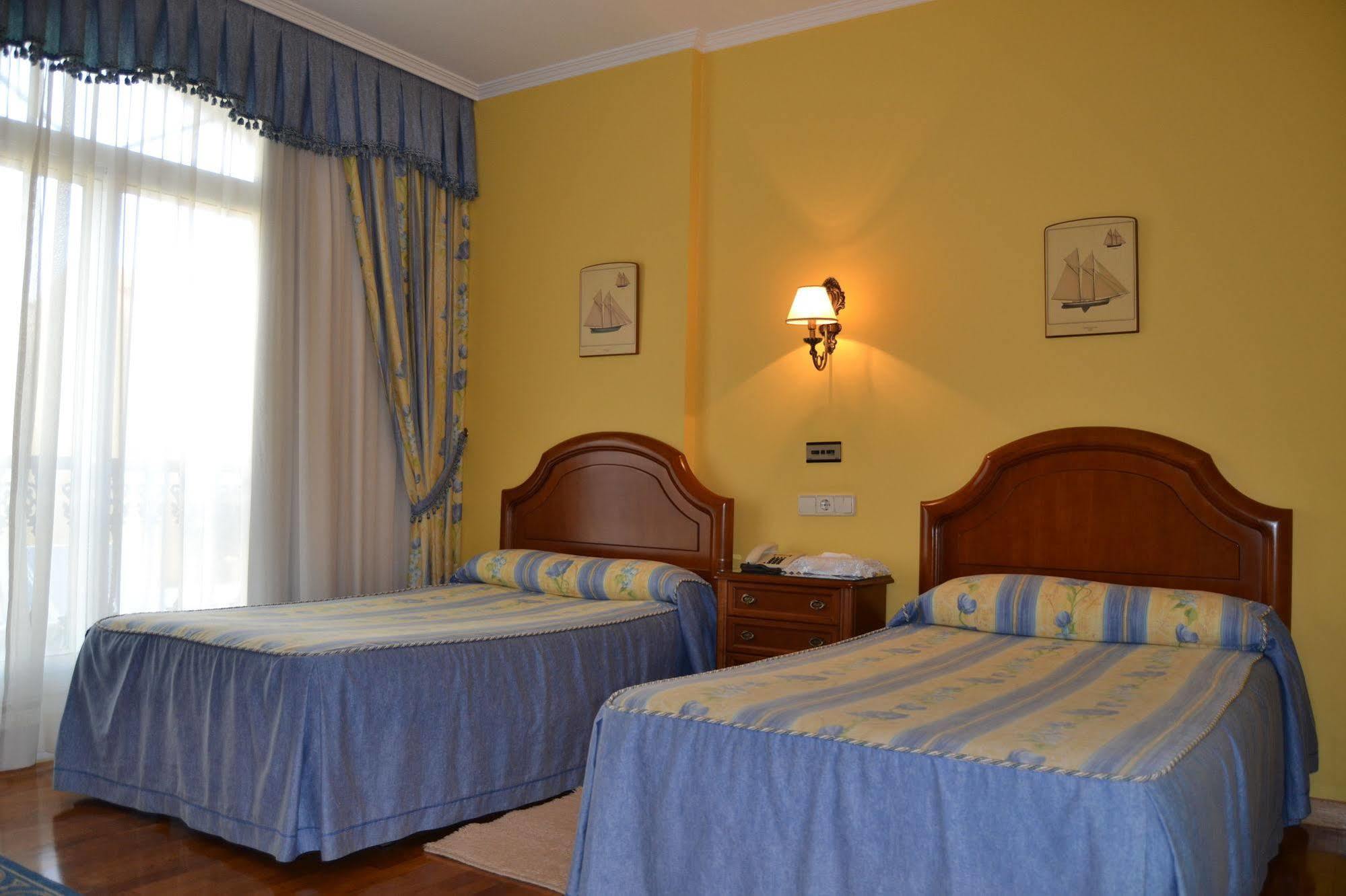 Hotel Playa Compostela Vilagarcia de Arousa Exteriör bild